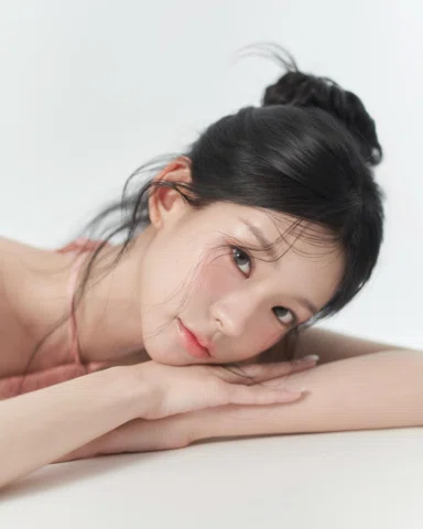 …💗
Photo @_jungsojung
Hair @jjss.hair
Makeup @makeup_zeec