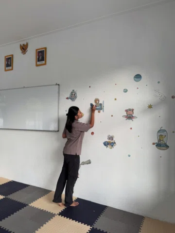 saat aku masih duduk di bangku sekolah, aku ditempa untuk membagi pikiranku ke b