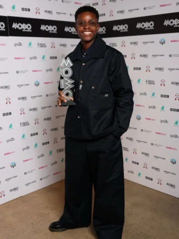 I AM SHERELLE, A MOBO AWARD WINNER 😭😭😭

👔 @nicholas_daley
💇🏿‍♂️@datbarbern