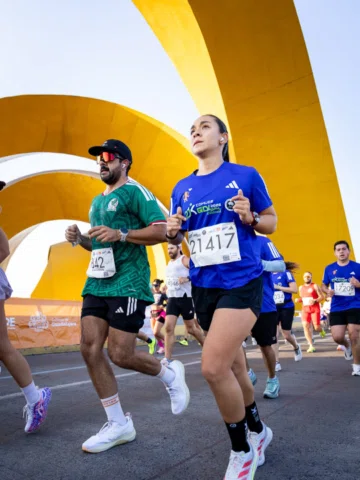 INCOMÓDATE. En la incomodidad vive el crecimiento. @21ky42kgdl 🏃🏻‍♀️