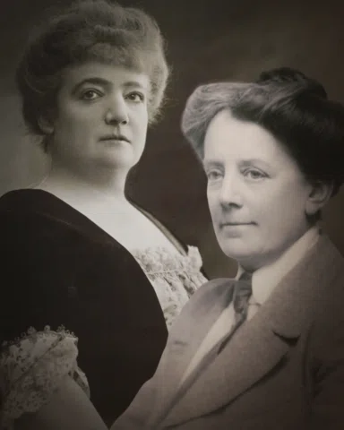 TWO TRAILBLAZING TITANS

It turns out that in 1895 @dameethelsmyth travelled to 
