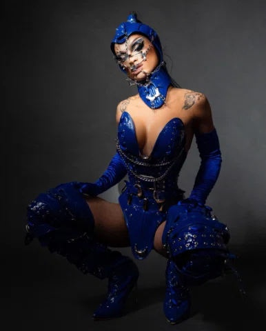 I don’t need your approbation, just my own! 💙🫦
•
•
•
•
Un shoot en colaboració