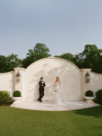 Luca and Payton’s stunning wedding day at the breathtaking French-inspired Hills