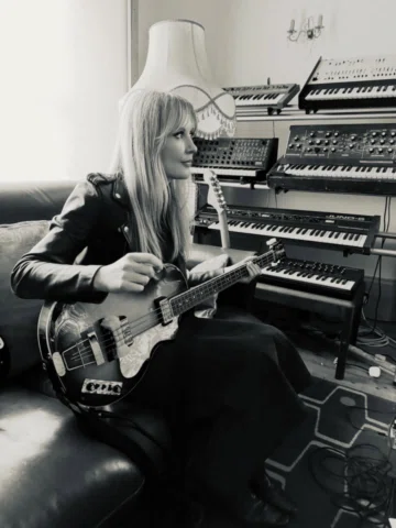 @insidehofnerguitars 
#hofner #BassPlayersUnited
#newmusic
#recordingstudio