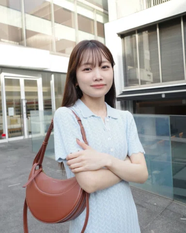 .
今日、日中ソファでPCをしていたら暑い‥！！！
もしや春を飛び越えそうになっているのでは？
と思ったら、床暖がついているだけでした❤️‍🔥

それでも外に