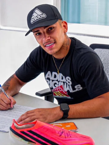 CONTRATO RENOVADO!

Depois de 7 anos de parceria, contrato renovado com a maior,