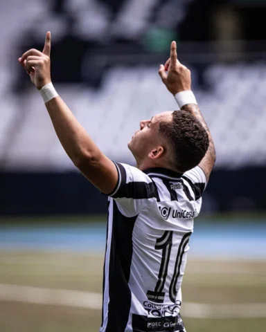 Manhã linda no rj!🖤🤍

+1⚽️

@botafogo 
@adidasbrasil