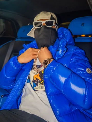 Remain inconspicuous, bando like Insidious 🧟‍♂️

“When It Rains, I Pour” out no