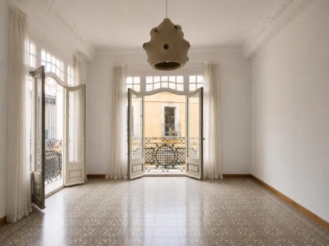 A new chapter for the same timeless space.

Our space evolves with us.

Design &
