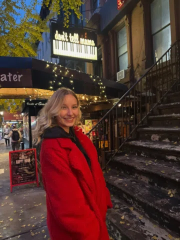 Thinking about NEW YAWK and how much I miss Don’t Tell Mama❤️🎭
.
.
.
Last Novem