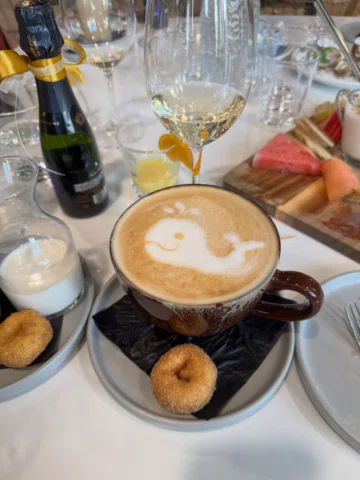 We spent the most amazing morning sampling allll of the brunchy goodness happeni