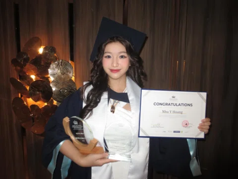 i finally graduated!! 🎓

education is a privilege, and i am forever grateful to