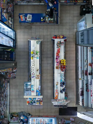 british newsagents / corner shops photographed from above

inspo menno aden & an