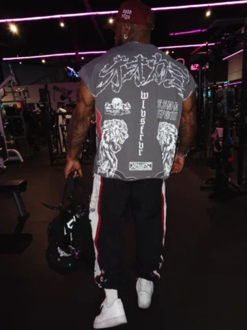 @darcsport Fighters Den drops tonite 6pm PST🐺🐺

Limited items available ‼️

Us