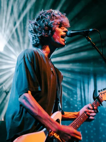 Willowake opening for RiffWood in Denver 

Band @willowakee 
Venue: Blue bird th