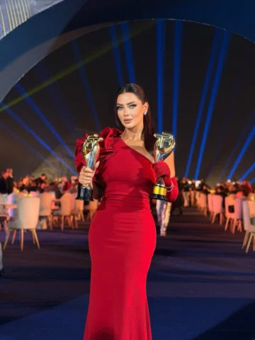 جايزه احسن مذيعة مرأة….جايزه أحسن برنامج مرأة 
الف حمد و شكر ليك يارب 
شكرا احمد