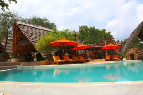 I had a chance to visit Nile Safari Lodge in Murchison Falls National Park.  Thi