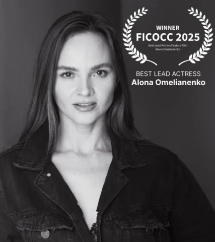 ✨🏆 Best Actress Award 🏆✨

Honored and grateful to receive Best Actress Feature