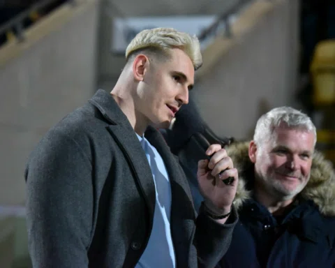 Had the pleasure of seeing the absolute madness that unfolded at @yorkcityfc wit