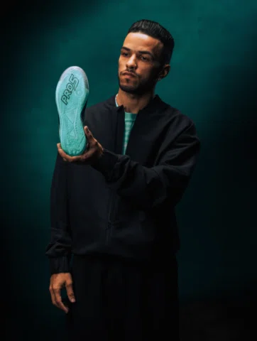 Tem jogador que passa pela quadra. Tem jogador que faz do futsal a sua vida.

@u