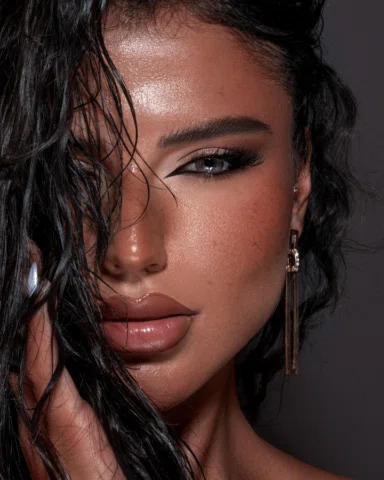 🔥 
MUA @rolabaghdadi
BEAUTIFUL @tala.beseisso