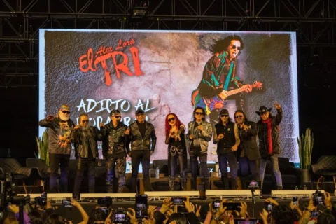 Rueda de prensa de @eltri_oficial, previo a presentar "Adictos Al Rocanrol" en E