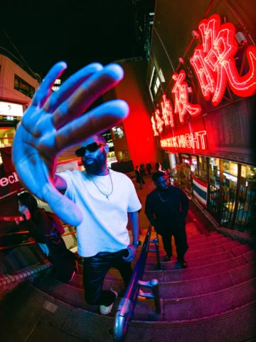 tokyo after dark🌃
•
•
Model: @ck_mintz @iam.teflon_ 
Photographer: @junnie.san 