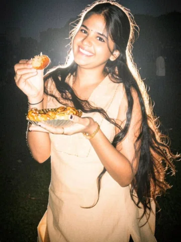 Kis kis ko khana hai 😍♥️😍