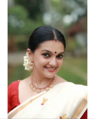 Camera. Kasavu. Onam. ❤️

📷 @vivek_kovalam 
👗@dakshina_by_parvathy_prabhul 
📿