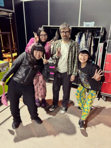 We got to meet Weezer's Rivers Cuomo! We want to do a show together in Kumamoto!