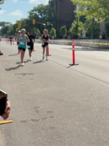 I heard you’re supposed to train for half marathons 🫣🙊

Some people book relax