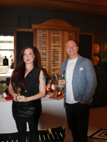 Thursday night I had the pleasure of hosting Islay to Cinder. An evening dedicat