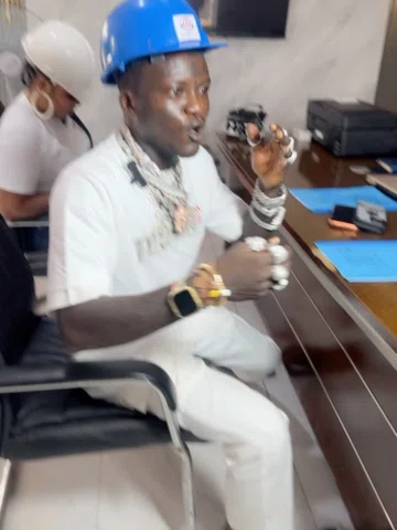 Congratulations, portable Omo olalomi my boss, for securing ambassadorship deal 