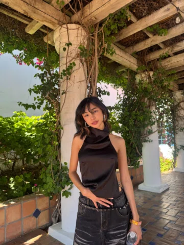 My first Coachella… and I got to experience it dahil sayo. 🖤❤️