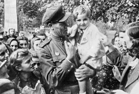 9 Мая - день памяти, благодарности и гордости за подвиг наших героев.
С Днем Поб