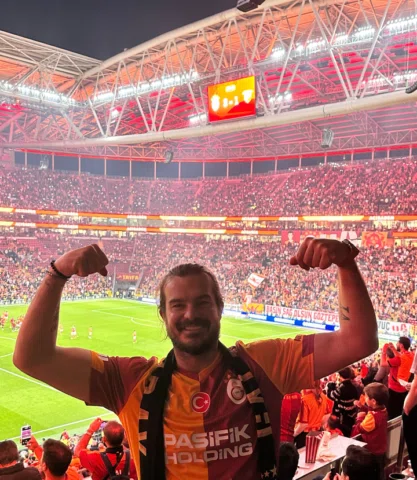 Osimhen attı Icardi attı +3 puan Lider Galatasaray!