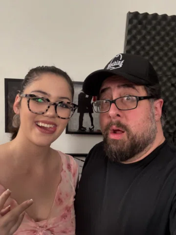 Guess who’s back  @ellienovaxx is in the house for a new @andnowwedrink_ Droppin