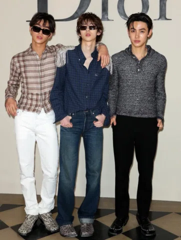 Paris feels different with @dior 260624

마치 동화 속 왕자들처럼.
Just timeless, just beau
