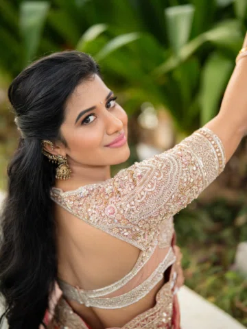 ✨✨✨

Wearing @samyakkclothing @samyakksarees 
Mua @realidpillayasbalan 
Camera �