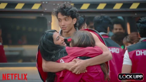 The safest place in Lock Upp?... Right in this group hug. 
🤍🖤❤️

@akankshachou