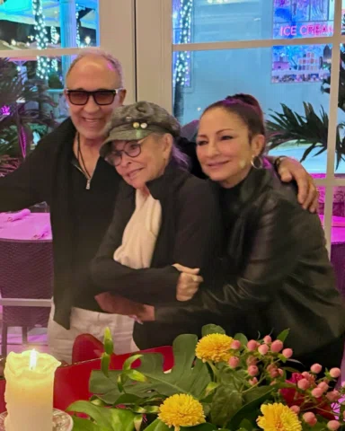 Out with some of my favorite people in Miami Beach on the newly minted Gloria Es