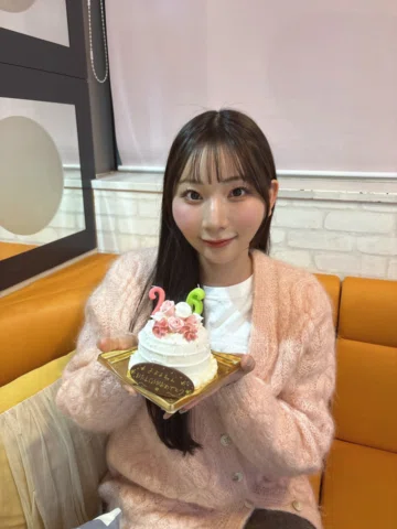 今日はよよよちゃんのお誕生日！
皆様いつも応援ありがとうございます😊📣✨

今年はスペシャルな企画を8月ごろに予定しておりますので
ぜひ続報を楽しみにお待ち