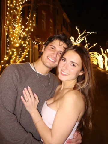Officially promoted to fiancé 🤍💍
