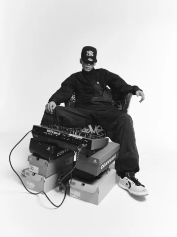 New EP, [CHROME**] is COMING 🎚️🌌

안녕하세요. 보잭입니다. 아날로그 드럼머신이라고 들어보셨나요? 이 강인한 소리를