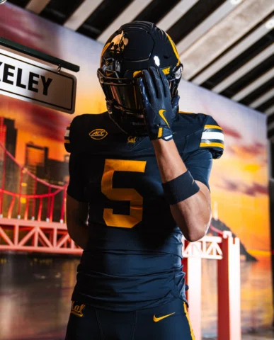 rooms cause this my crib 🏠🐻 #goldenbear #commited 

#cal #ncaa #🐻