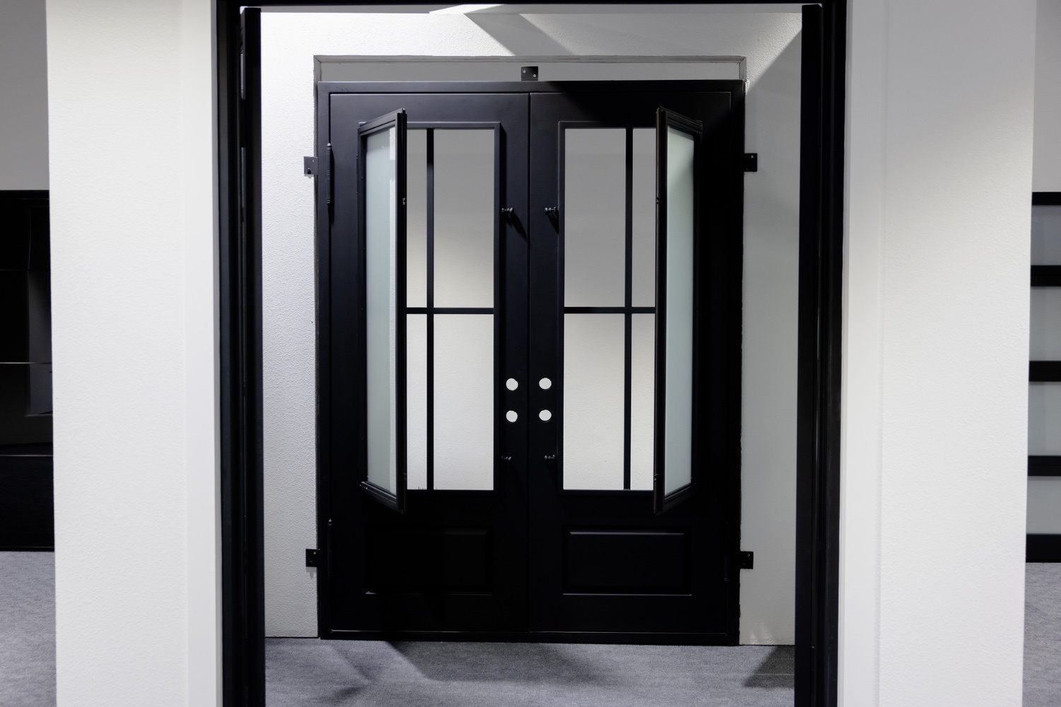 The Montclair 8 Pane French Double Door - Glass Detail