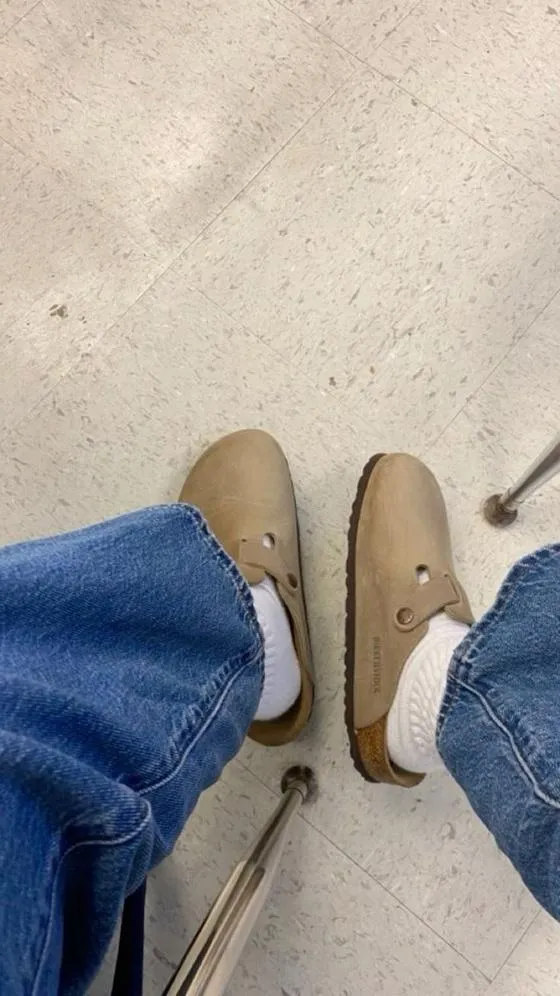 Wear Closed-toe Clogs