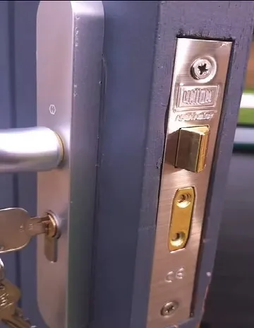 Locksmith service
