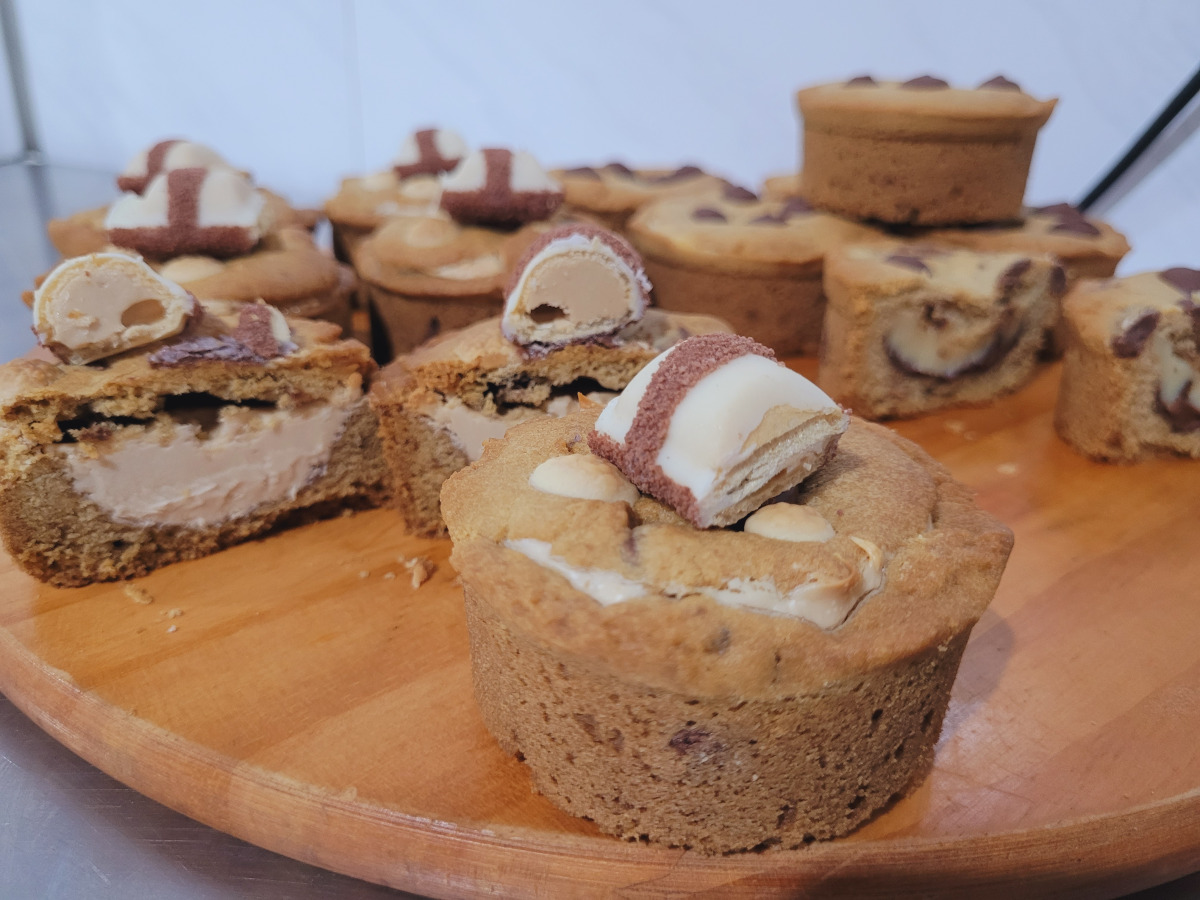 Cookies recheado de kinder bueno