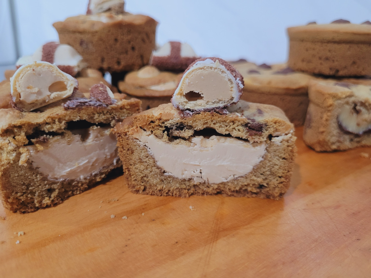 Cookies recheado de kinder bueno